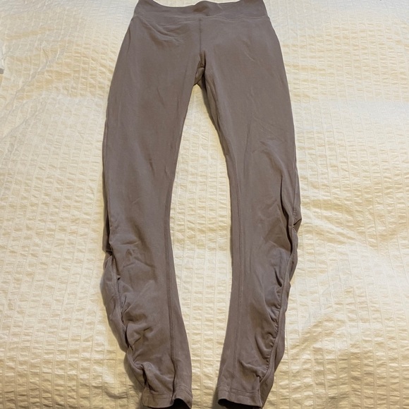 Lululemon inner glow - Picture 6 of 7